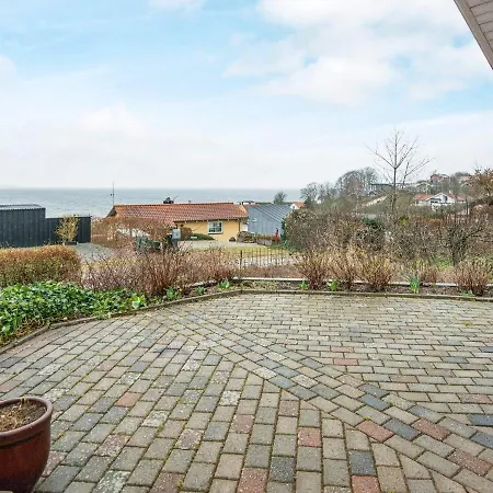 Four-bedroom Holiday In 16 * Ebeltoft