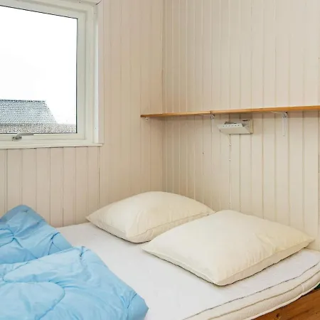 Four-bedroom Holiday In 16